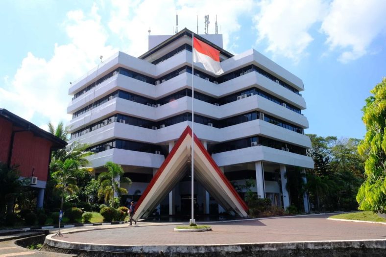 universitas terbaik di Makassar